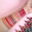 رنگ رژ لب مدادی Matte Lipstick Crayon برند Golden Rose روی پوست - خرید از شاین شیک