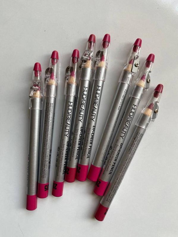 خط لب صورتی 