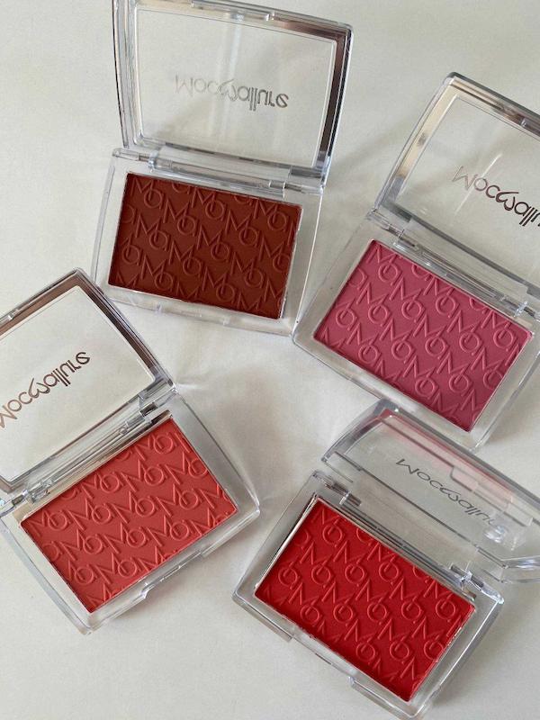 رژگونه دیور 