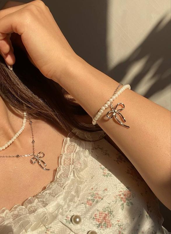 گردنبند و دستبند پاپیون