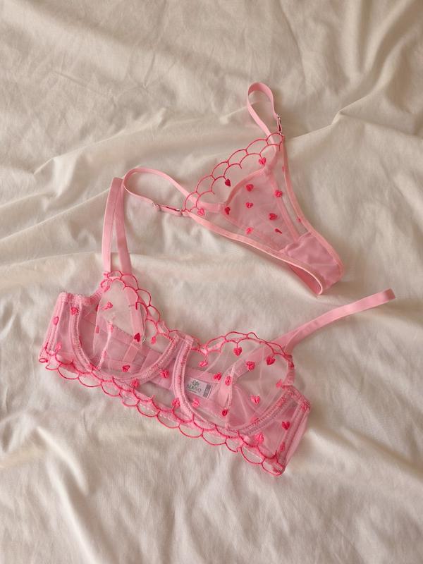 ست سوتین شورت قلبی صورتی