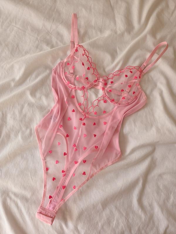 بادی قلبی صورتی 