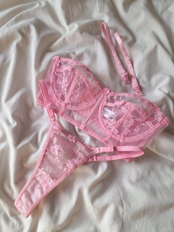 ست سوتین شورت دکلته 