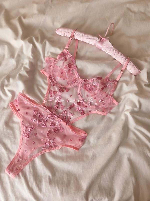 بادی صورتی V-day 🩷