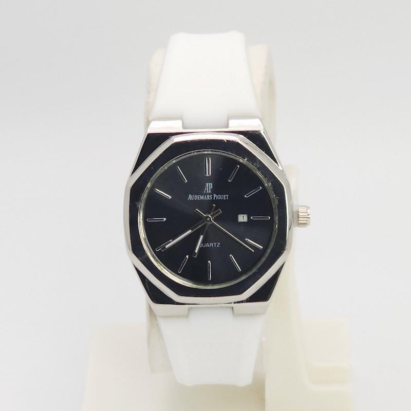 ساعت مچی زنانه اودمار پیگه 5760 Audemars Piguet با موتور کوارتز و بند سیلیکونی کد 4847