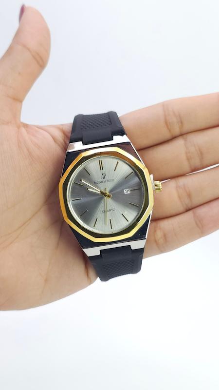 ساعت مچی زنانه اودمار پیگه 5760 Audemars Piguet با موتور کوارتز و بند سیلیکونی کد 4848