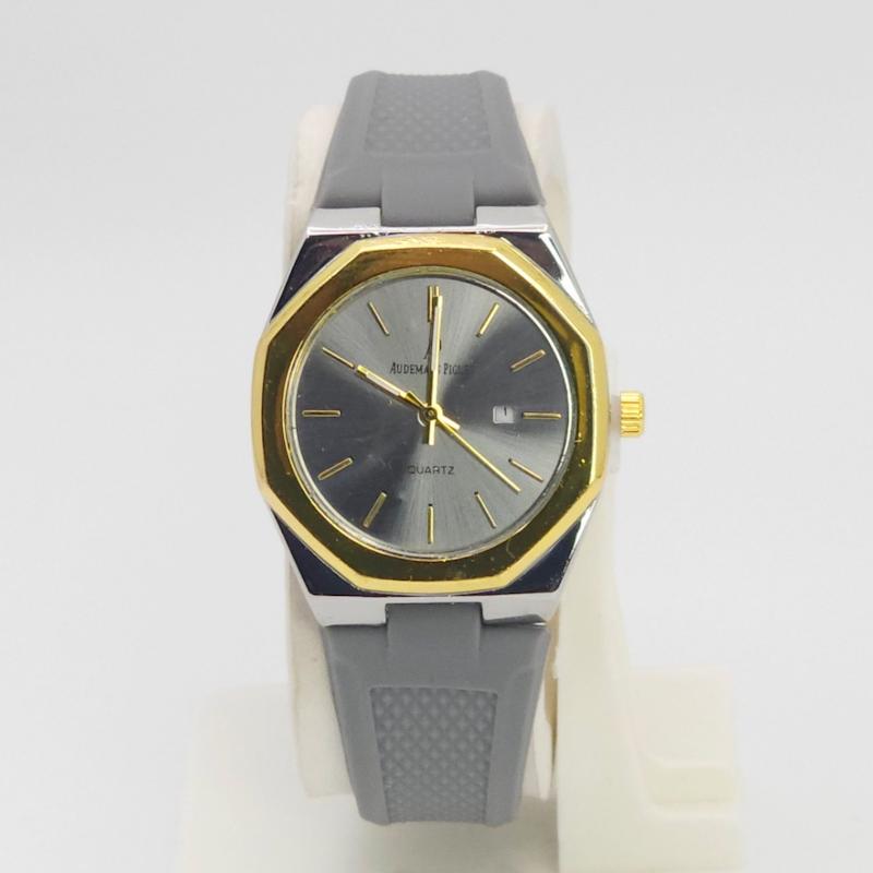 ساعت مچی زنانه اودمار پیگه 5760 Audemars Piguet با موتور کوارتز و بند سیلیکونی کد 4852