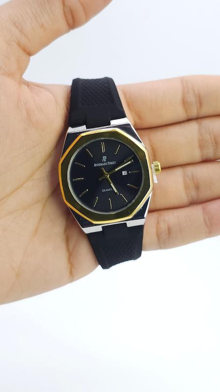 ساعت مچی زنانه اودمار پیگه 5760 Audemars Piguet با موتور کوارتز و بند سیلیکونی کد 4854