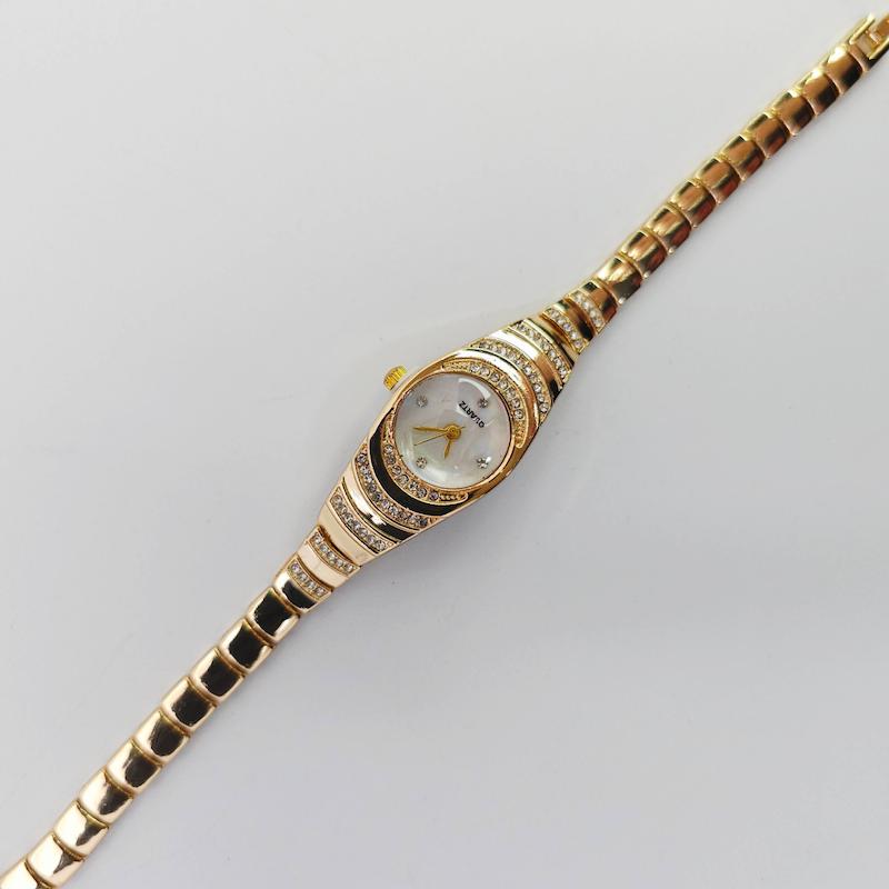 ساعت مچی زنانه مجلسی EHHE نگین دار با موتور کوارتز کد 1173