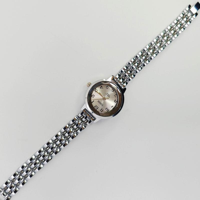 ساعت مچی زنانه مجلسی EHHE نگین دار با موتور کوارتز کد 1194