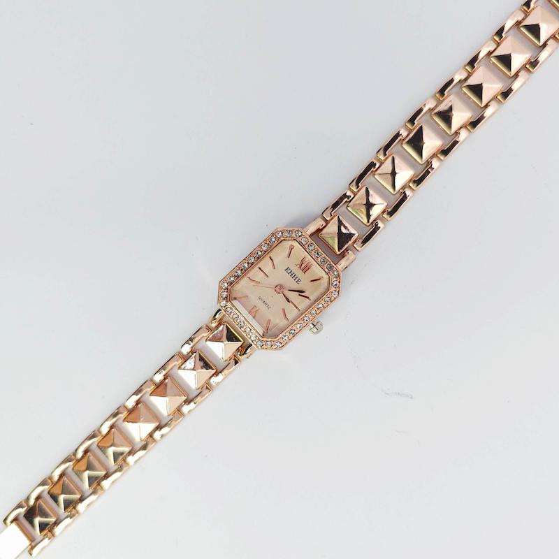 ساعت مچی زنانه مجلسی EHHE نگین دار با موتور کوارتز کد 1256