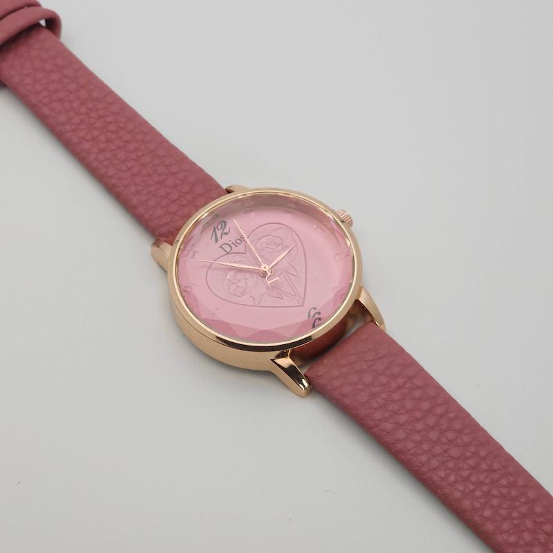 ساعت مچی زنانه دیوس Dios طرح قلب و گل با بند چرم و موتور کوارتز کد 3505