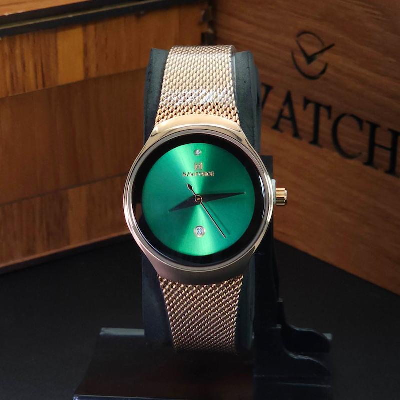 ساعت مچی زنانه نیوی فورس Naviforce NF5004 با موتور کوارتز ژاپن و بند استیل کد 3545