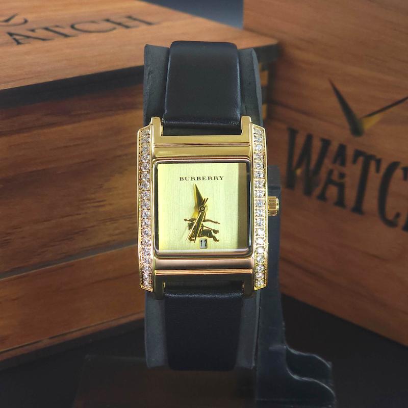 ساعت مچی زنانه بربری Burberry A915 با موتور کوارتز ژاپن و بند چرم کد 3818