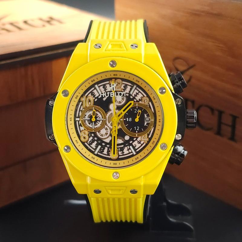 ساعت مچی مردانه هابلوت Hublot سه موتوره کرنوگراف بند رابر با قفل پروانه ای و جعبه کادویی کد M5223