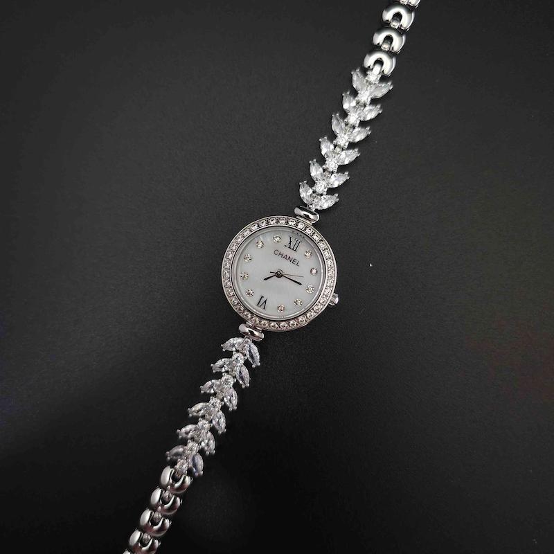 ساعت مچی زنانه چنل Chanel رنگ ثابت استیل316 با موتور کوارتز ژاپن کد 4250