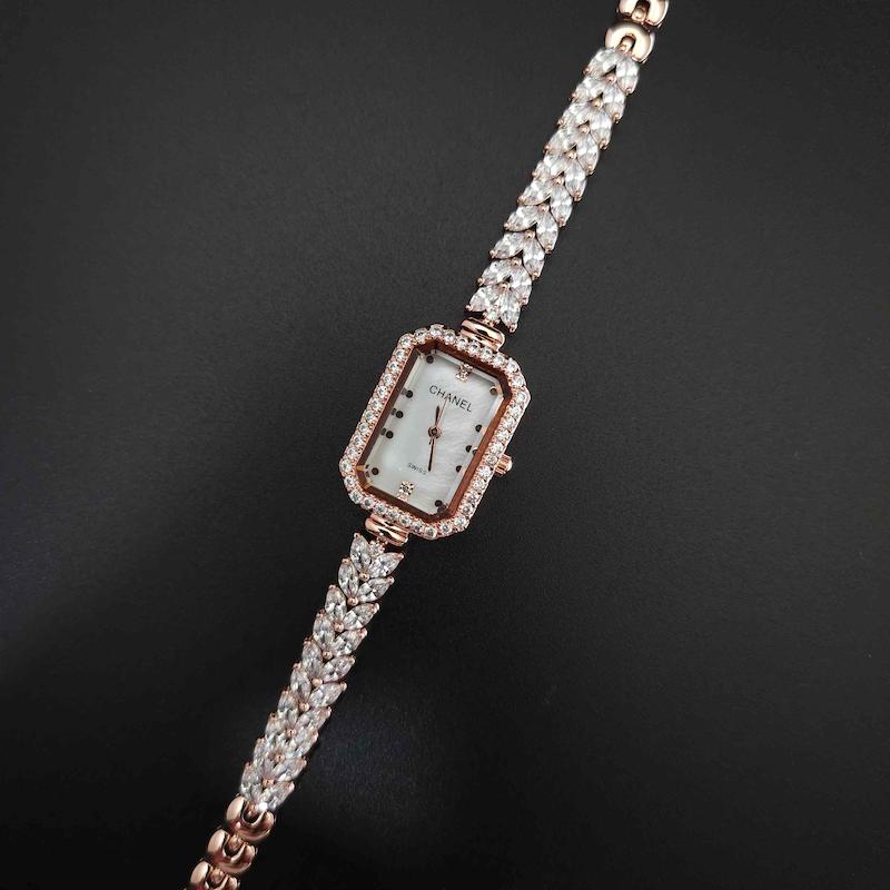 ساعت مچی زنانه چنل Chanel رنگ ثابت استیل316 با موتور کوارتز ژاپن کد 4251