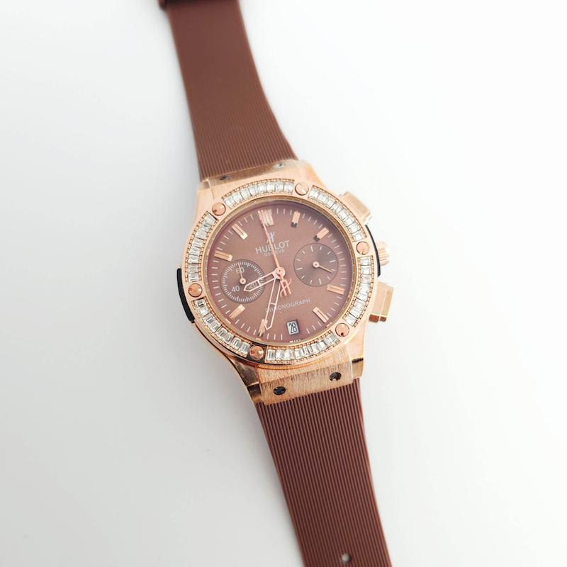 ساعت مچی زنانه هابلوت HUBLOT A919G با 3 موتور فعال کرنوگراف کد 3316