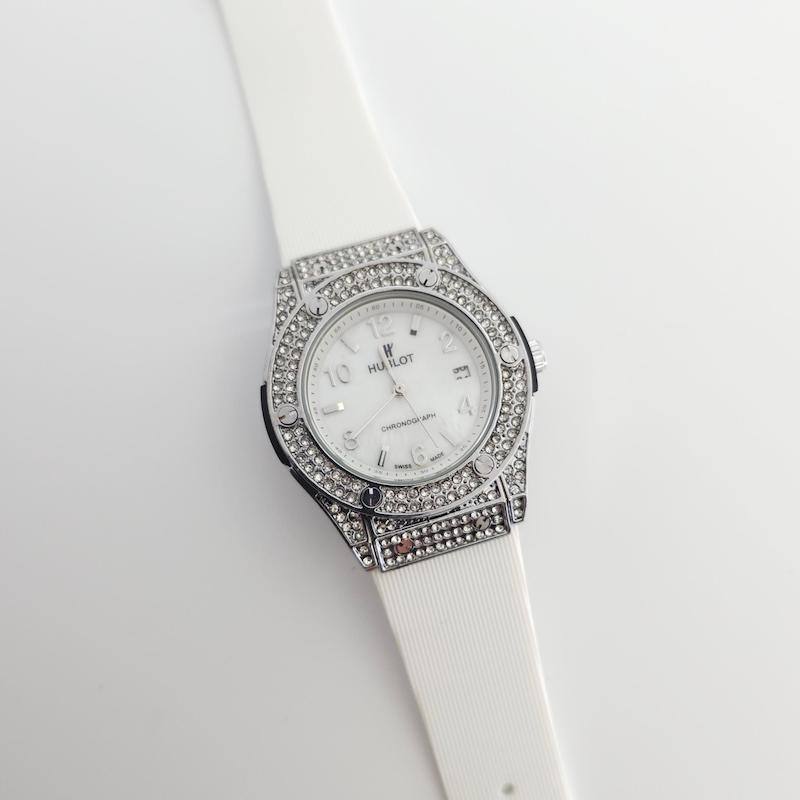 ساعت مچی زنانه هابلوت HUBLOT A919L با موتور کوارتز ژاپن و قاب فول نگین کد 3304