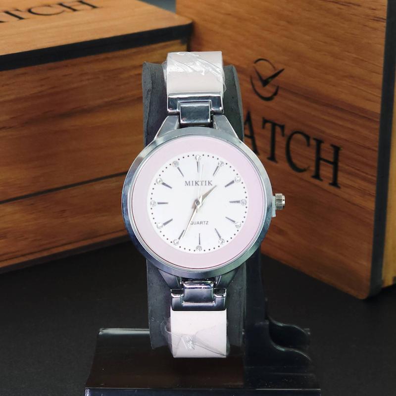 ساعت مچی زنانه میکتیک Miktik طراحی مینیمال مناسب تیپ های کژوال کد 4294