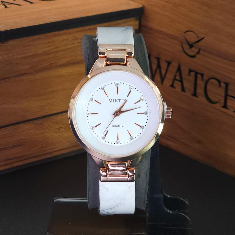 ساعت مچی زنانه میکتیک Miktik طراحی مینیمال مناسب تیپ های کژوال کد 4302