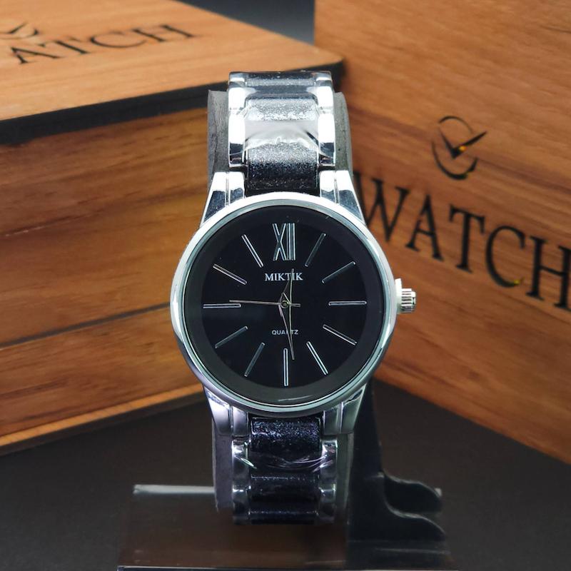 ساعت مچی زنانه میکتیک Miktik طراحی مینیمال مناسب تیپ های کژوال کد 4315
