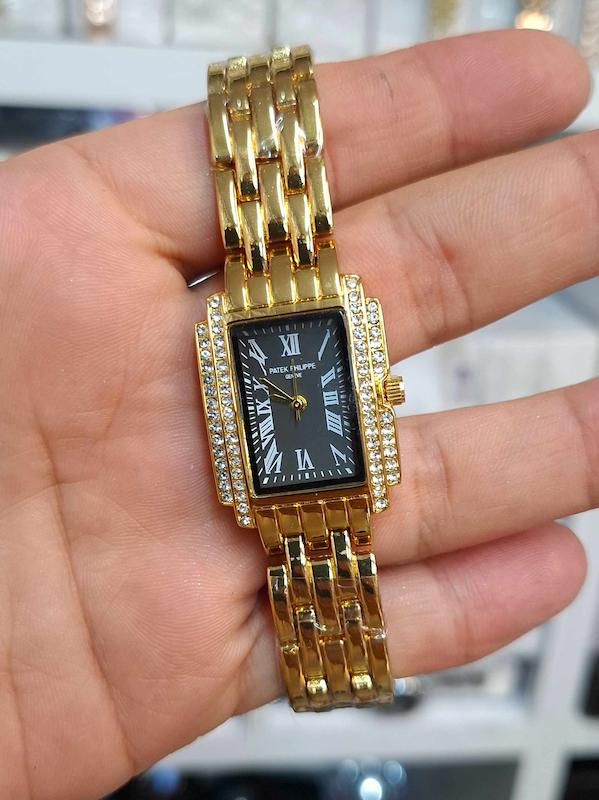 ساعت مچی زنانه پتک فیلیپ Patek Philippe موتور کوارتز باکیفیت و طراحی زیبا کد 4530