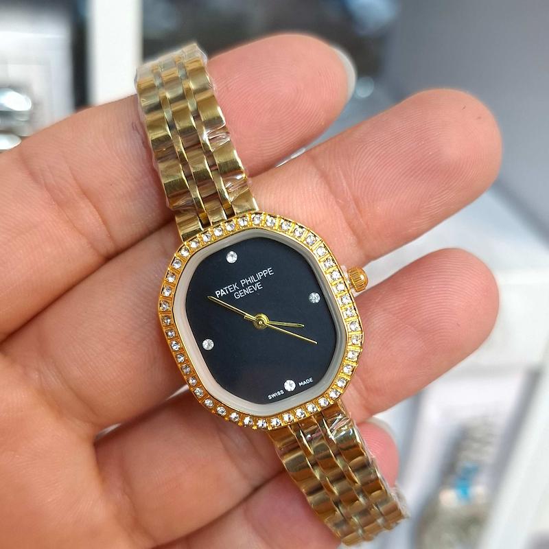 ساعت مچی زنانه پتک فیلیپ Patek Philippe موتور کوارتز باکیفیت و طراحی زیبا کد 4532