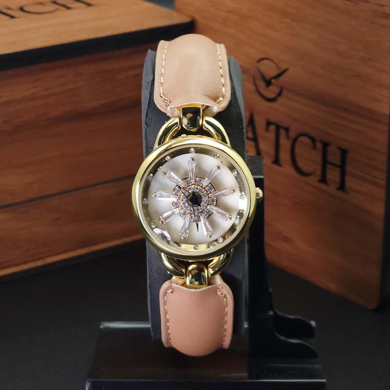 ساعت مچی زنانه چوپارد Chopard رینگی اسپینری با موتور کوارتز باکیفیت کد 4722