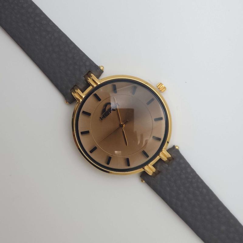 ساعت مچی زنانه هری Heryi 4072 با بند چرم و موتور کوارتز کد 4738