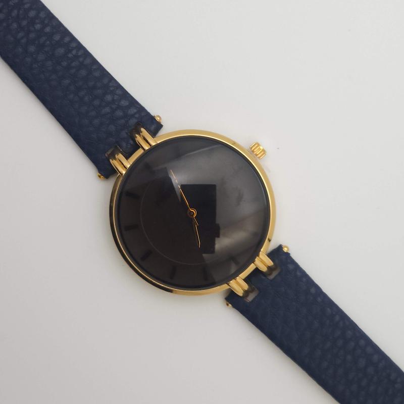 ساعت مچی زنانه هری Heryi 4072 با بند چرم و موتور کوارتز کد 4739