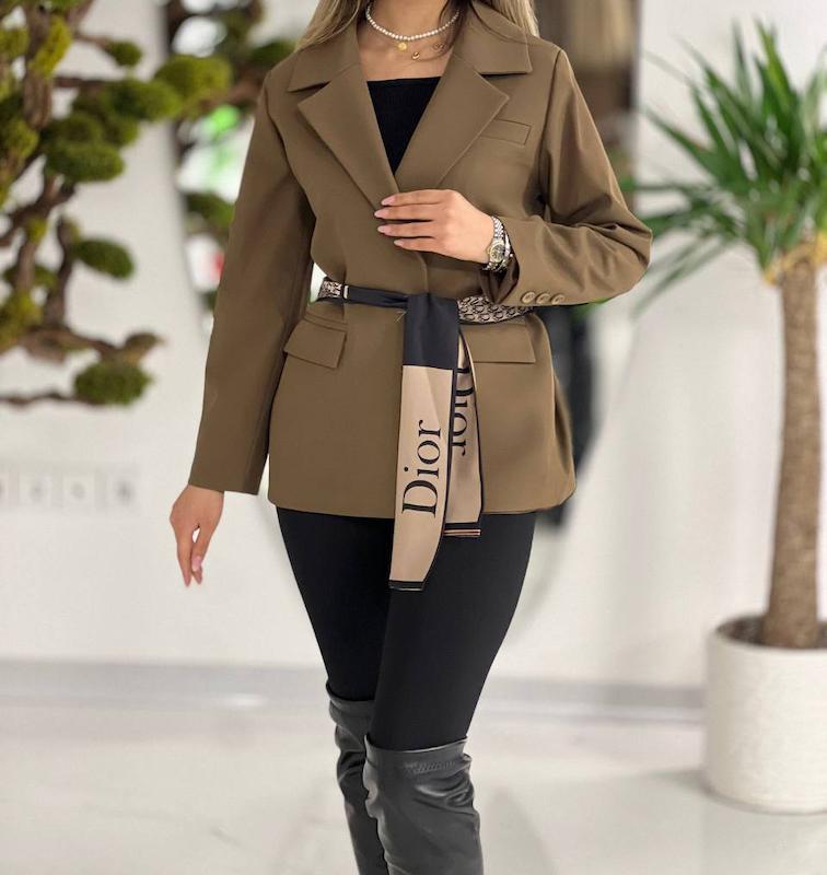 کت زنانه پرادا آستردار کمر دیور قد ۷۰