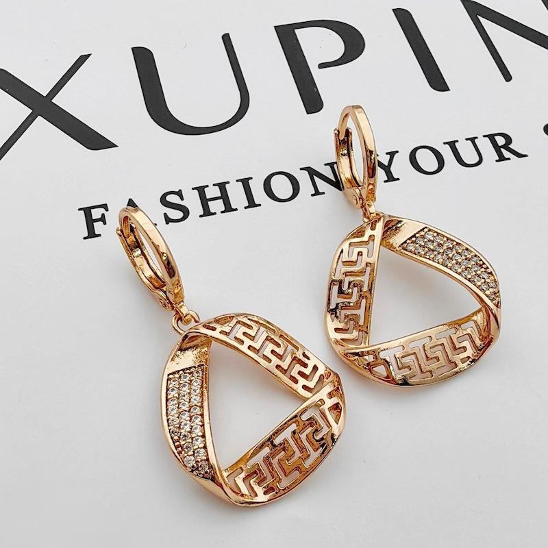 گوشواره ورساچه مثلث ژوپینگ