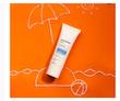 لوسیون ضدآفتاب رنگی پوست چرب spf90بژ روشن 