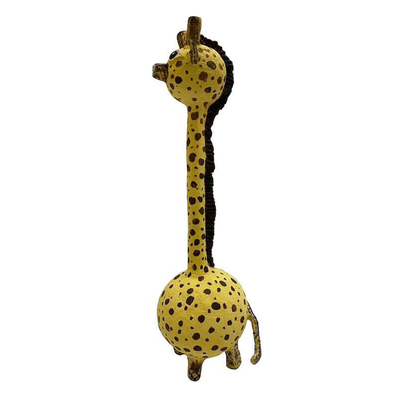 مجسمه زرافه بزرگ