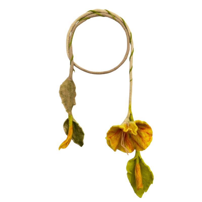 گردنبند نمدی