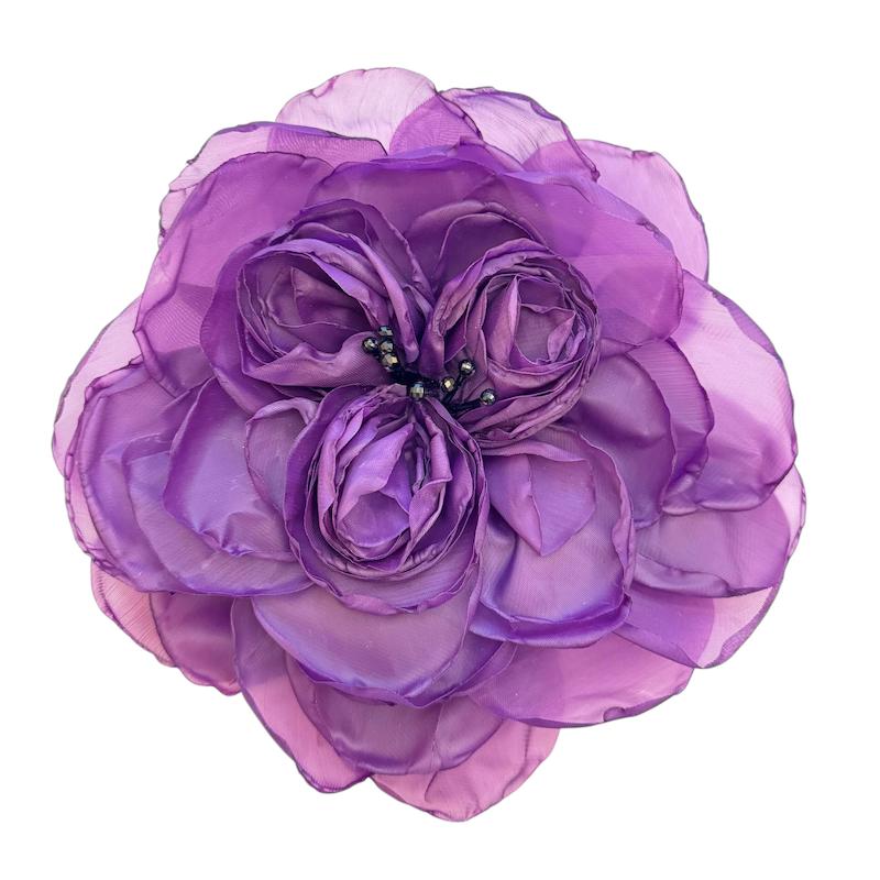 سنجاق سینه گل