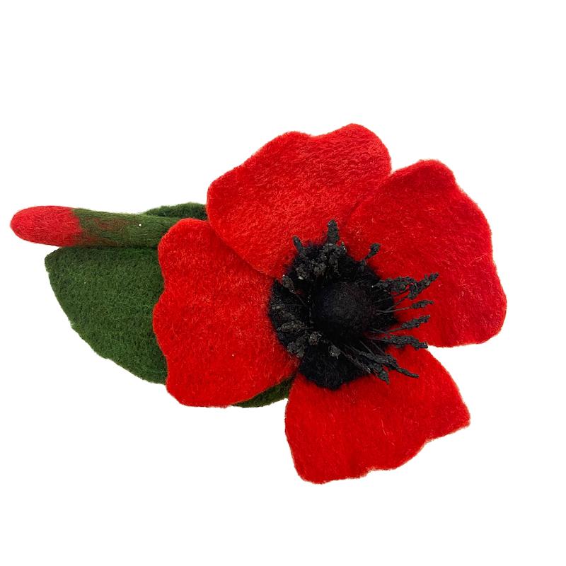 گل سینه نمدی