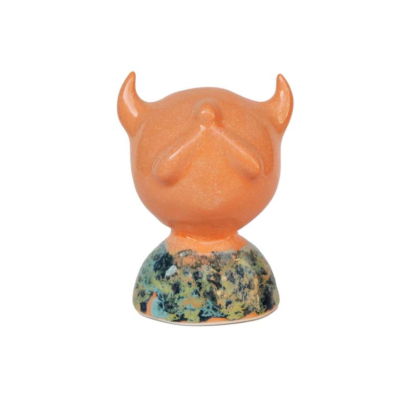 مجسمه دیو کوچک