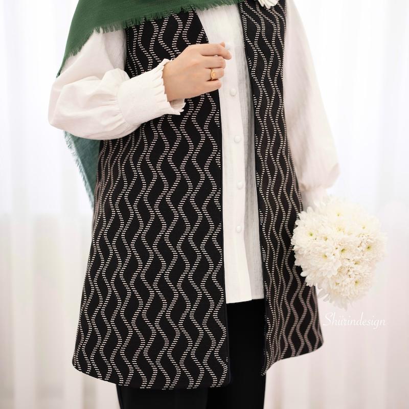 وست سفید مشکی