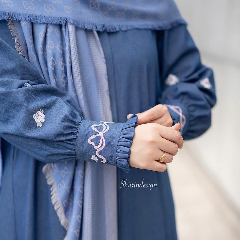 عبا جین گلدوزی آبی