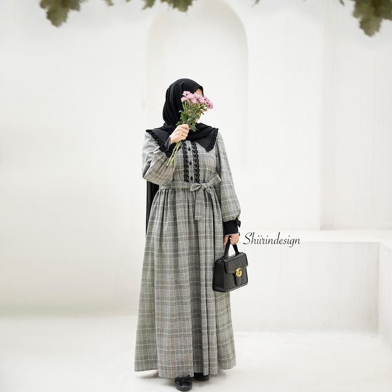 پیراهن طوسی چهارخونه