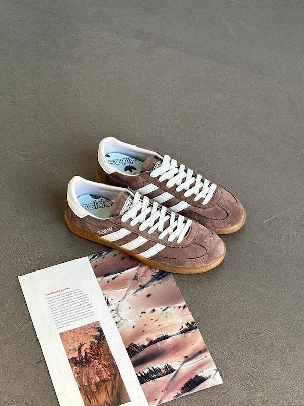 آدیداس اسپزیال رنگ موکا سایز 38 تا 40