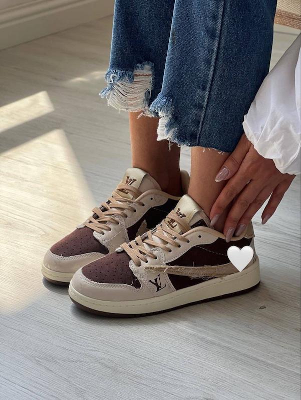 کتونی نایکی ترویس ال وی قهوه ای سایز 37 تا 40