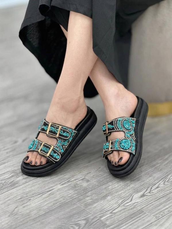 صندل ۲ سگک فیروزه ای مشکی والنتینو 