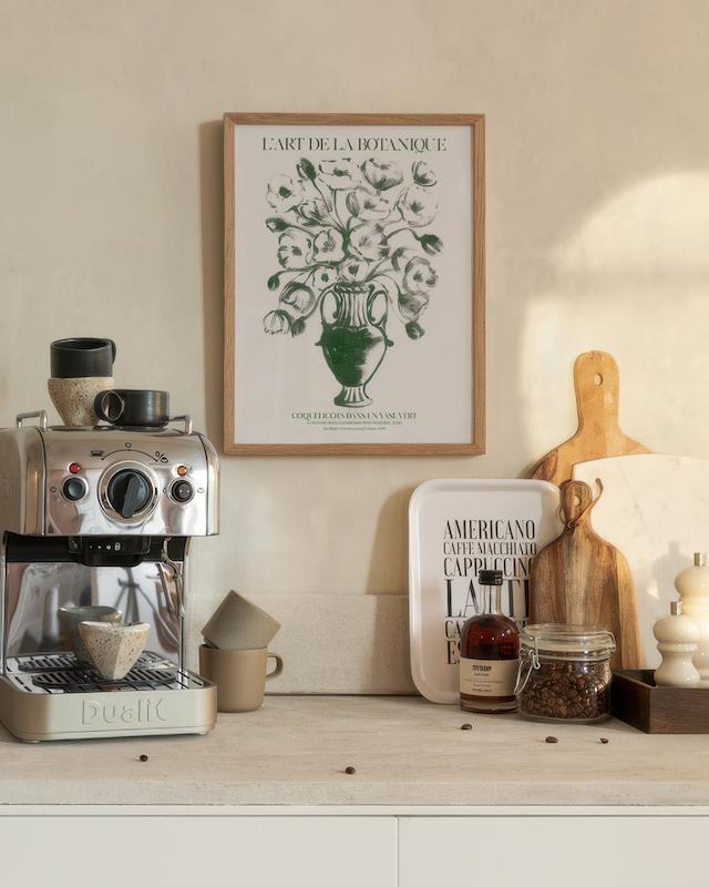 تابلو Green Vase Poppies