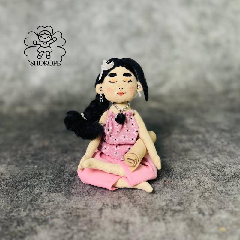 عروسک یوگا کوچک کد ۵۵