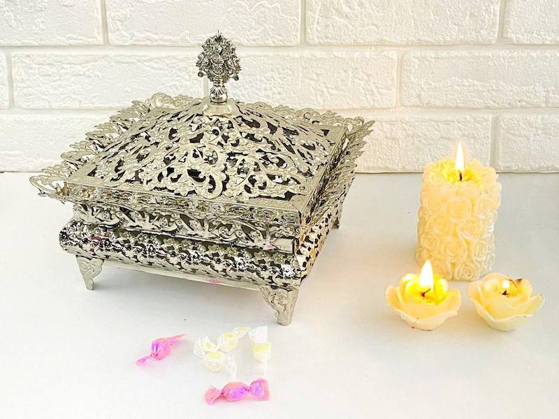 شکلات خوری مربع نورا نقره ای