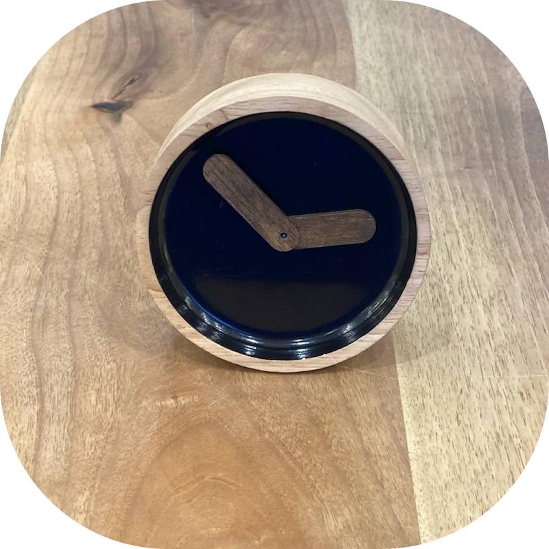 ساعت رومیزی چوبی