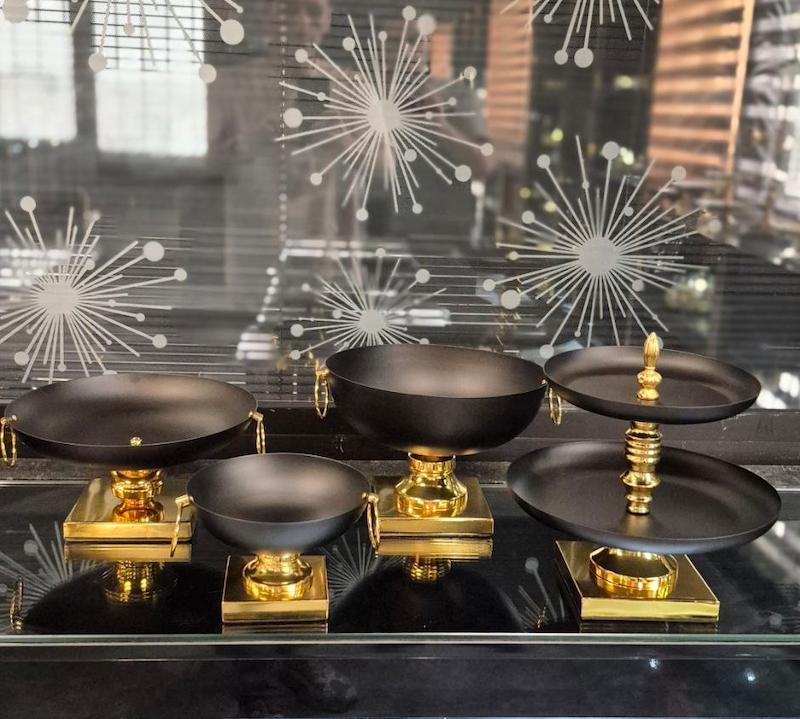 سرویس پذیرایی ۴ تکه فروزان رنگ مشکی طلایی